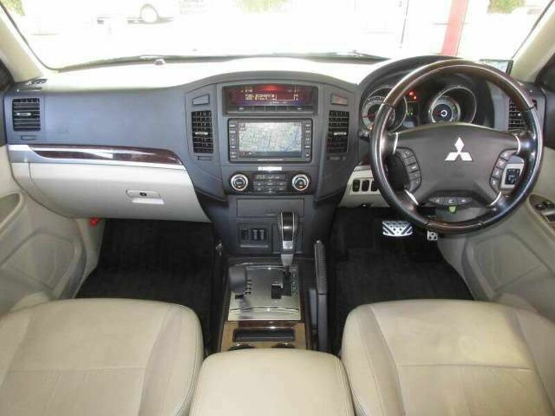 PAJERO-2