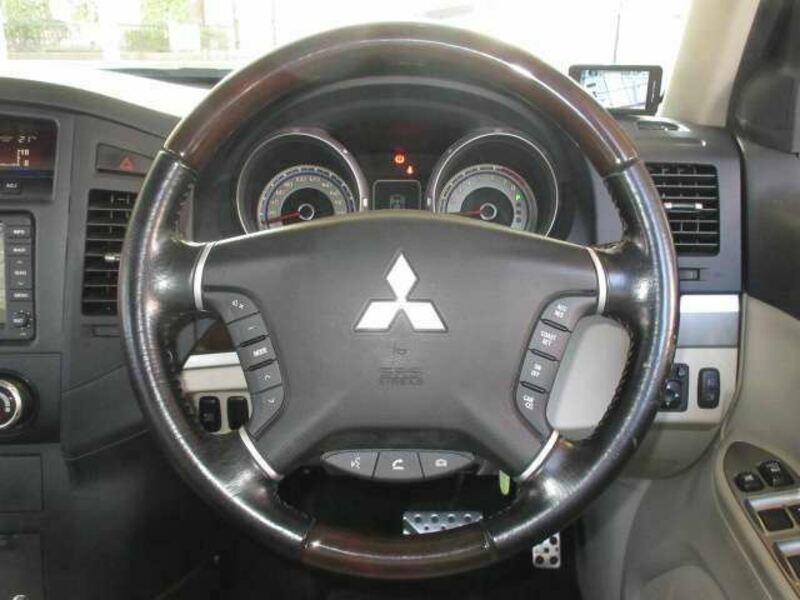 PAJERO-12