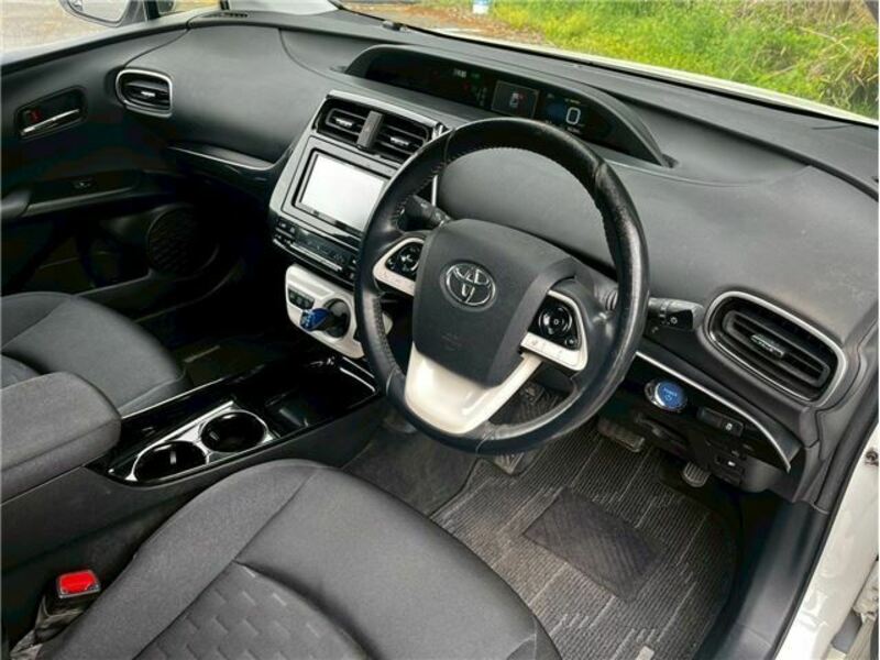 PRIUS PHV-19