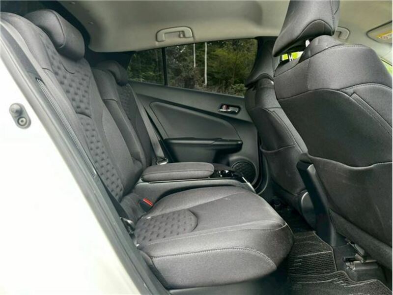 PRIUS PHV-27