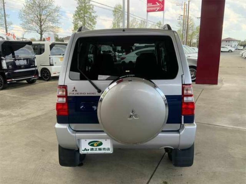 PAJERO MINI