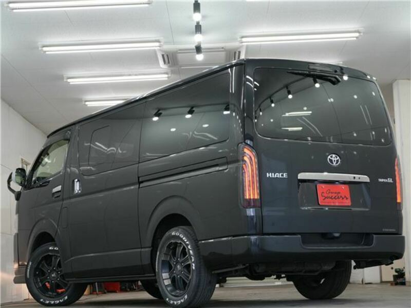 HIACE VAN-1