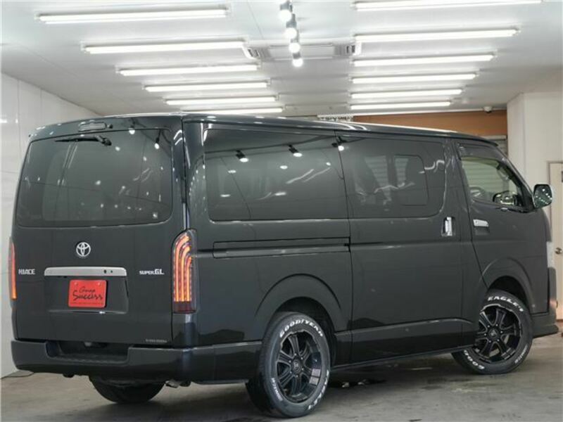 HIACE VAN-6