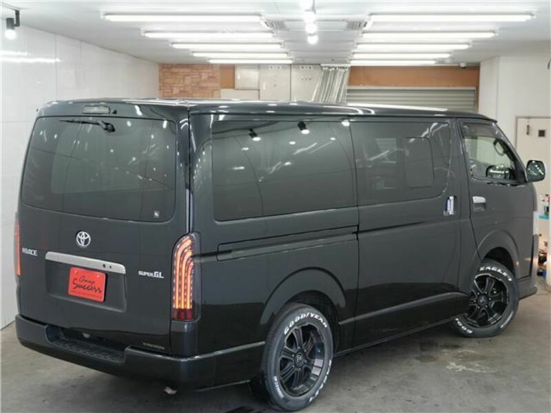 HIACE VAN-7