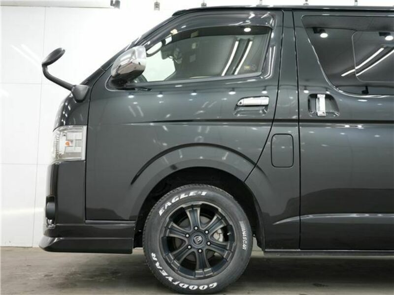 HIACE VAN-11