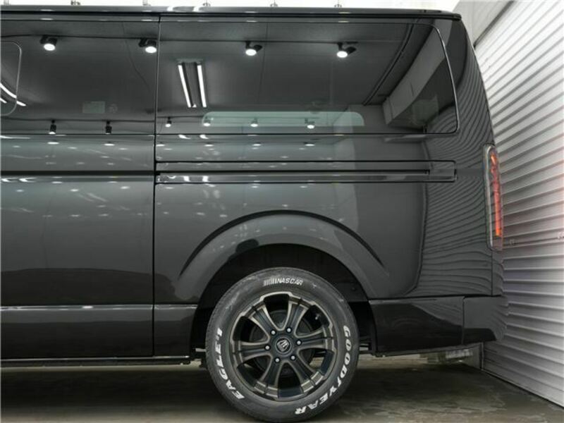 HIACE VAN-12