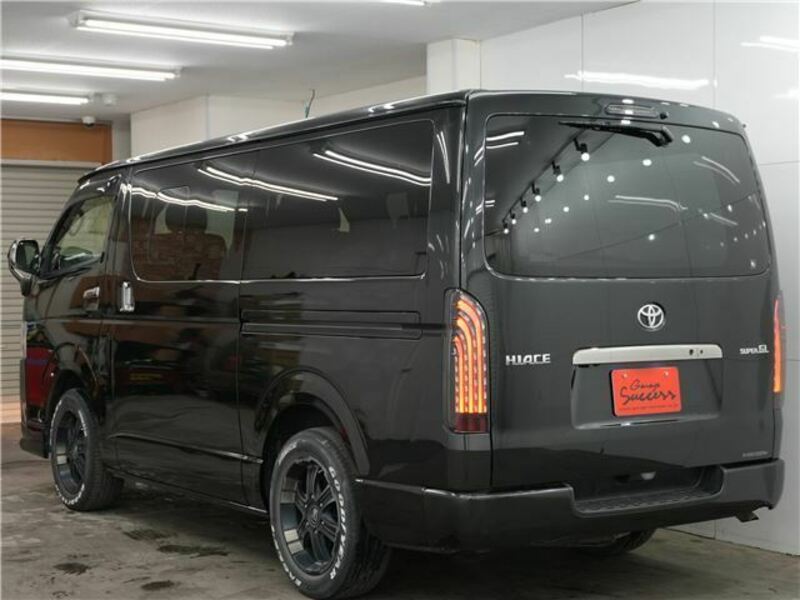 HIACE VAN-13