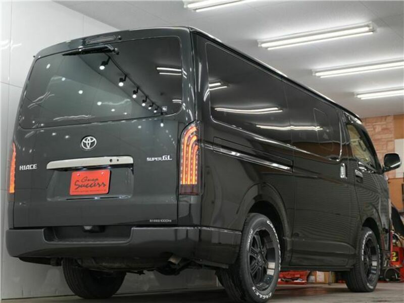 HIACE VAN-23