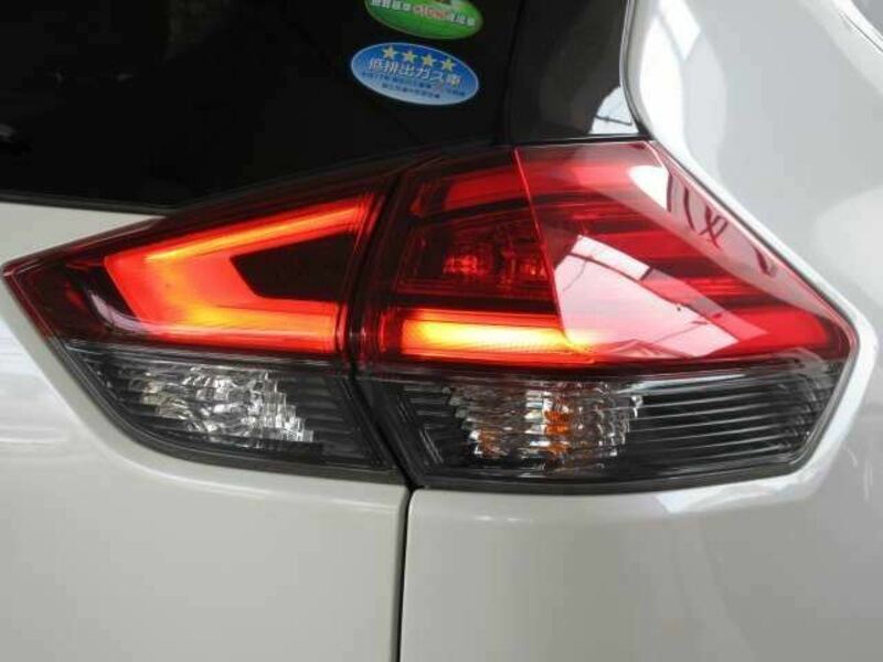X-TRAIL-25