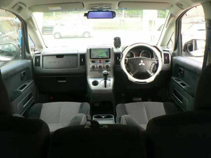 DELICA D5-8