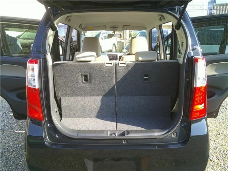 WAGON R-8