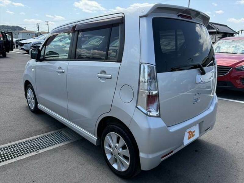 WAGON R-12