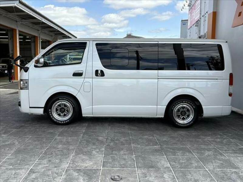 HIACE-11
