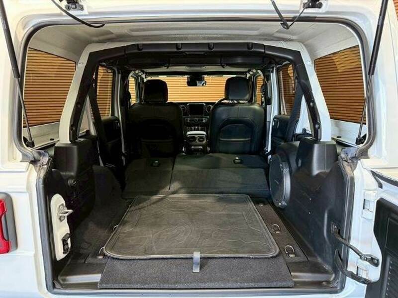 JEEP WRANGLER-19