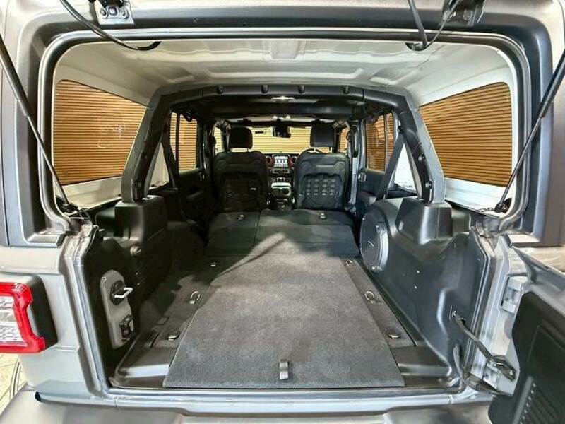 JEEP WRANGLER-19