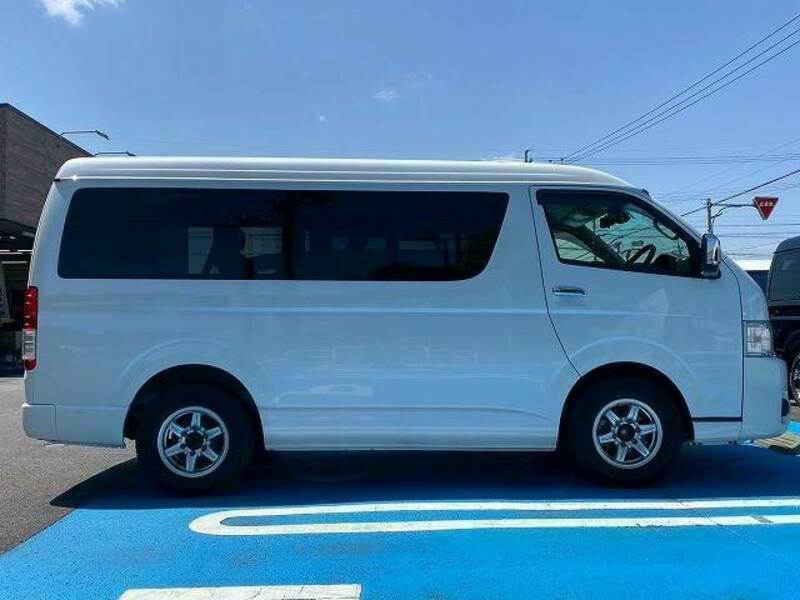 HIACE VAN