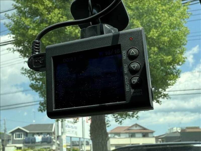 PRIUS ALPHA-15