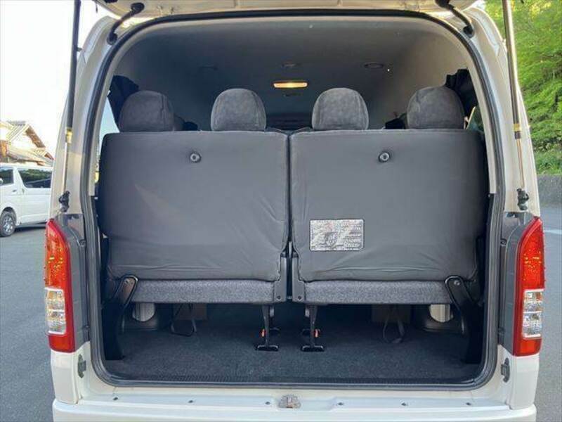 HIACE VAN-8