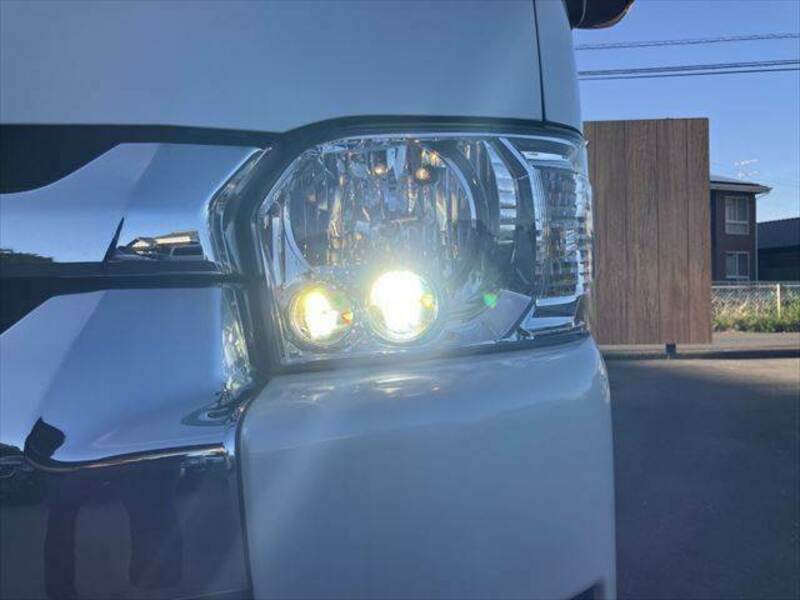 HIACE VAN-10