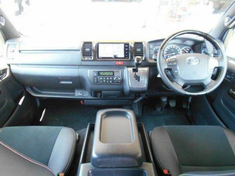 HIACE VAN-1