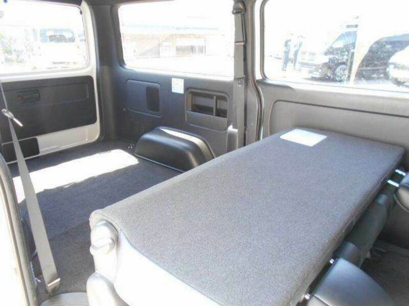 HIACE VAN-10