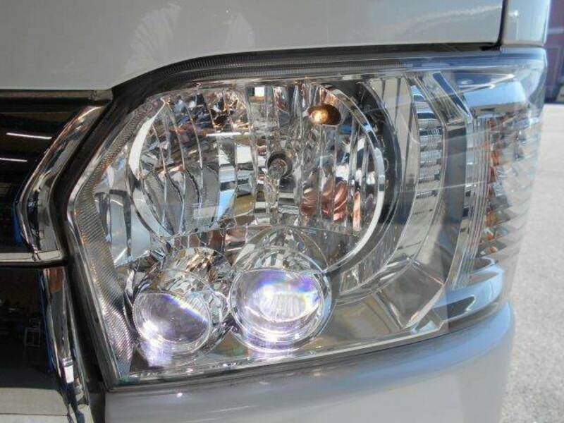 HIACE VAN-12