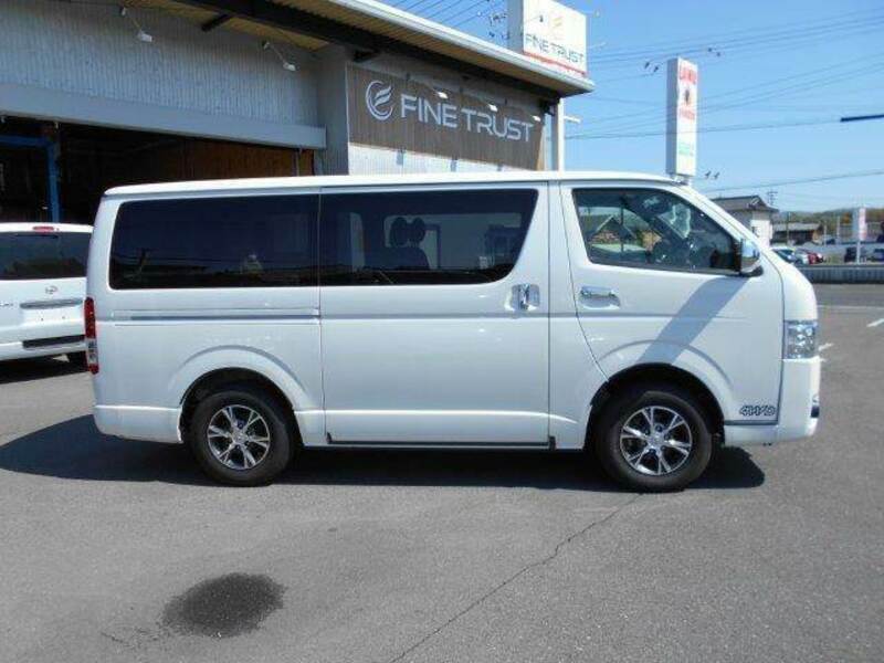 HIACE VAN-17