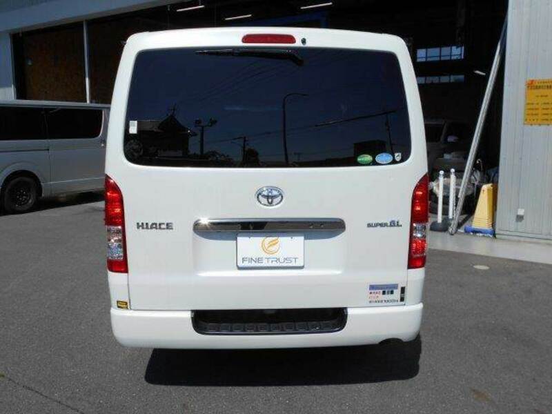HIACE VAN-19