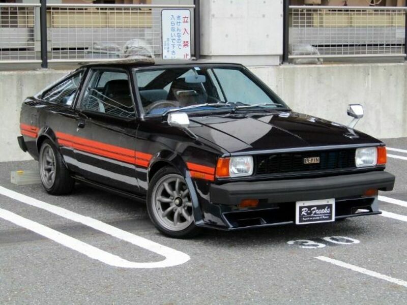 TOYOTA　COROLLA LEVIN