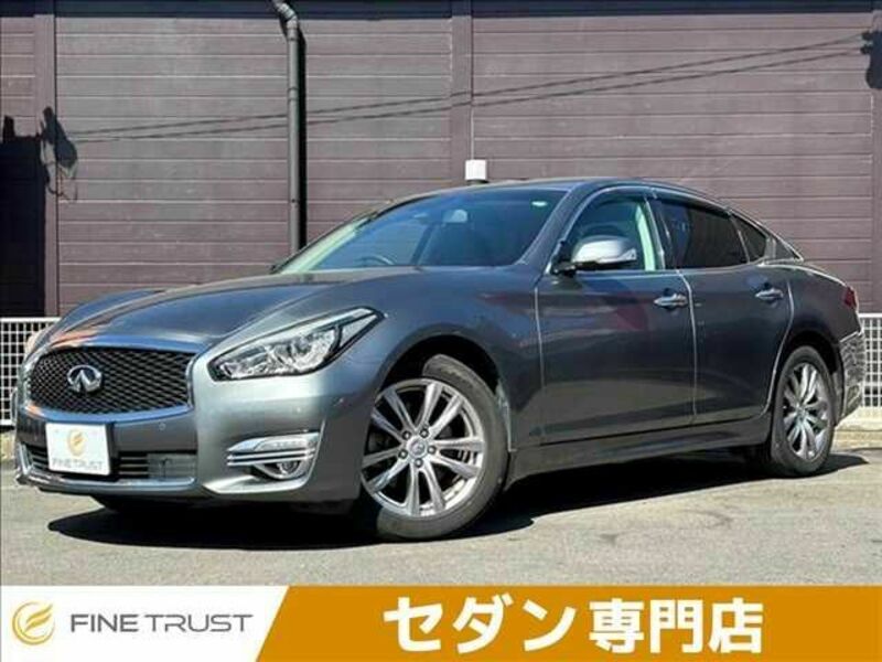 NISSAN　FUGA