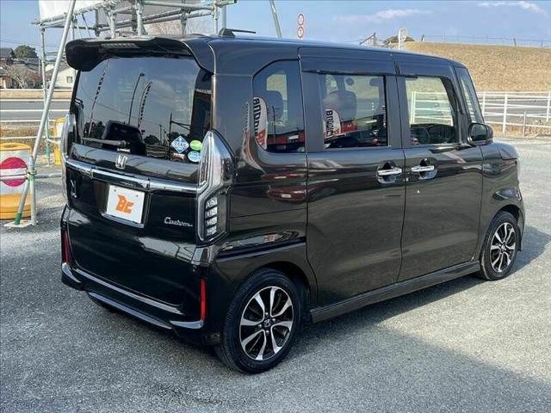 N BOX CUSTOM-12