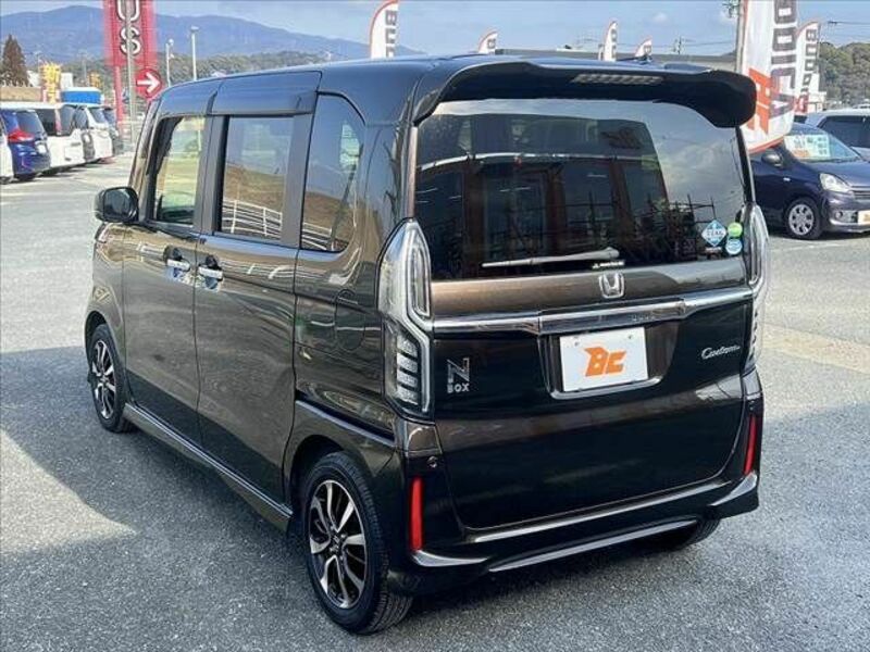 N BOX CUSTOM-14
