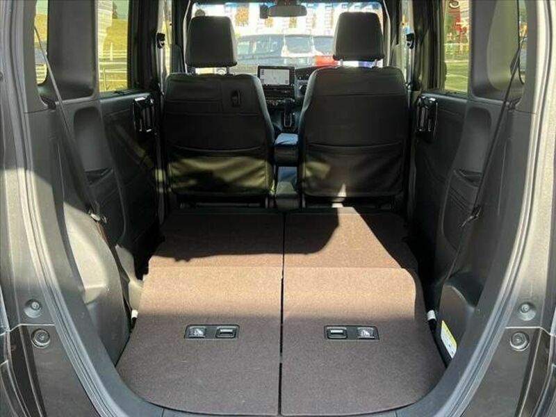 N BOX CUSTOM-19