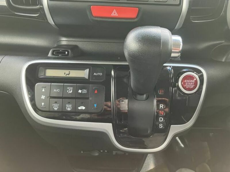 N BOX CUSTOM-18