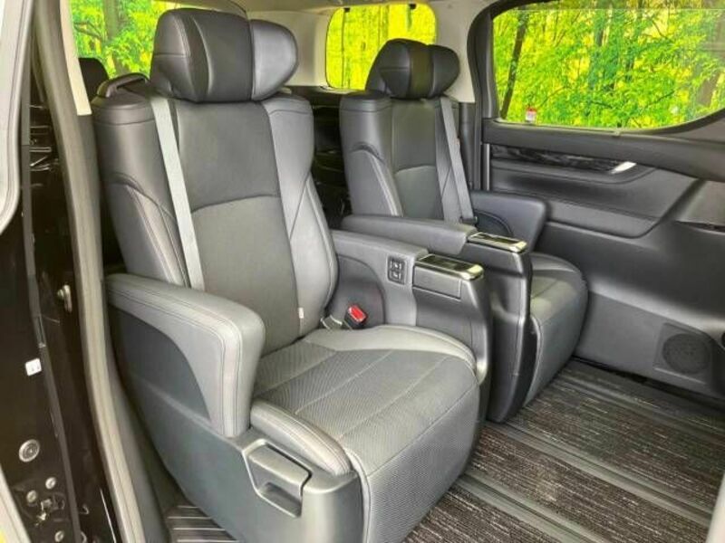 ALPHARD-9