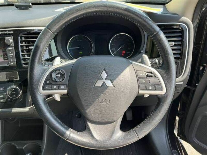 OUTLANDER PHEV-12