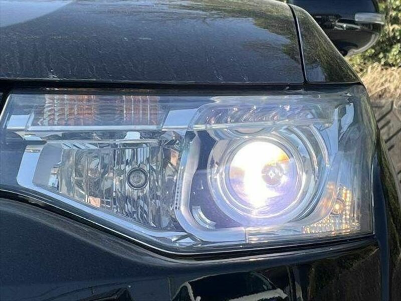 OUTLANDER PHEV-13