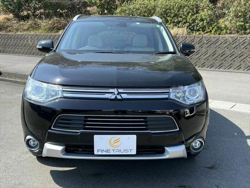 OUTLANDER PHEV-16