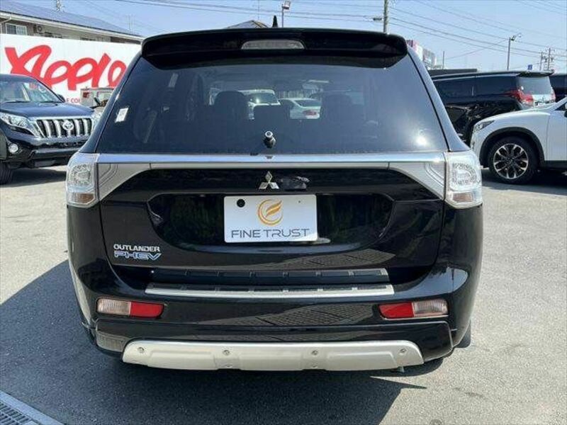 OUTLANDER PHEV-19