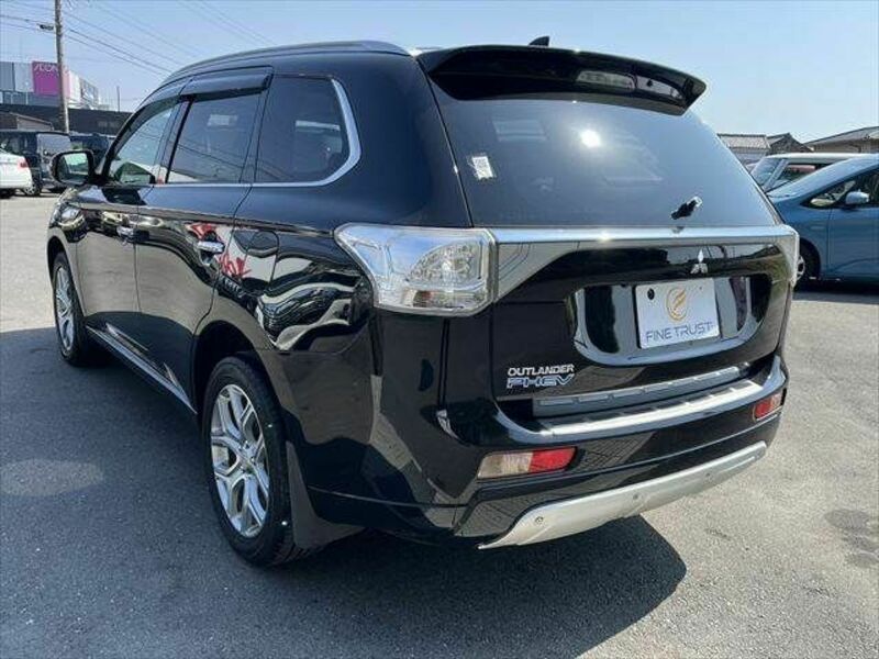 OUTLANDER PHEV-21