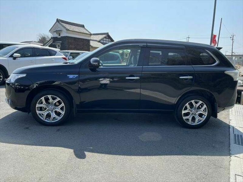 OUTLANDER PHEV-22