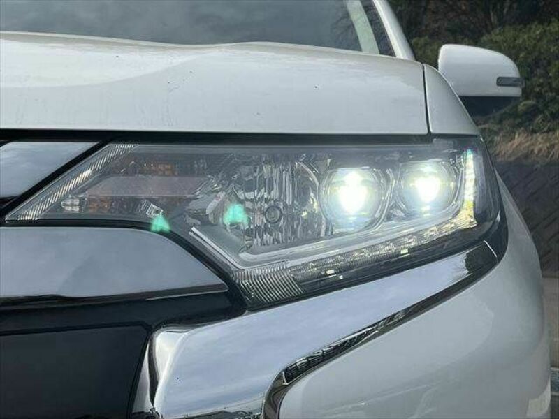 OUTLANDER PHEV-10