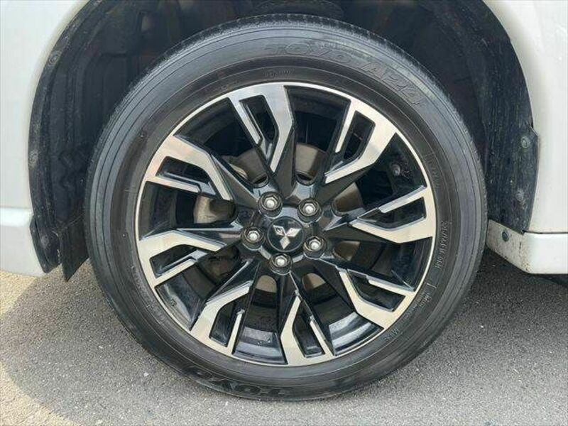 OUTLANDER PHEV-12