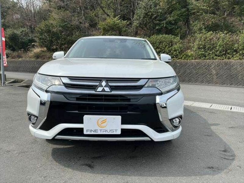 OUTLANDER PHEV-13