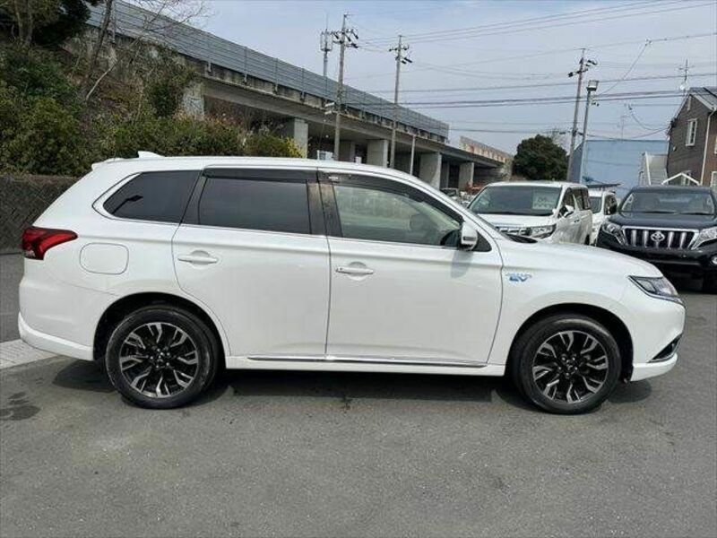 OUTLANDER PHEV-15