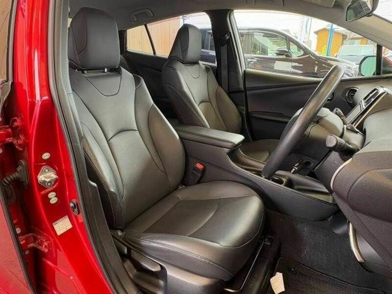 PRIUS-8