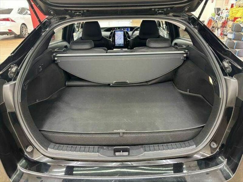 PRIUS PHV-10