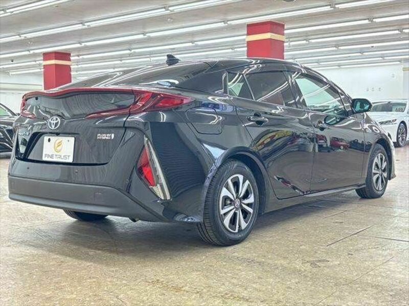 PRIUS PHV-17