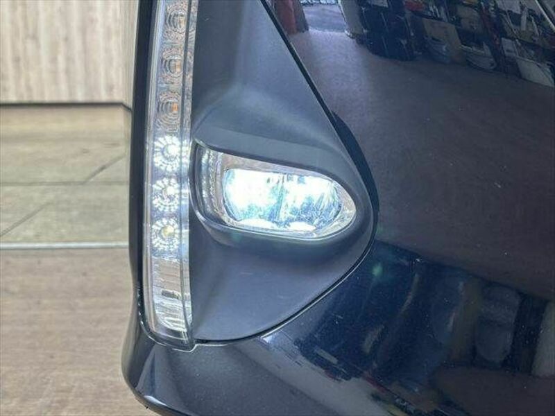 PRIUS PHV-29
