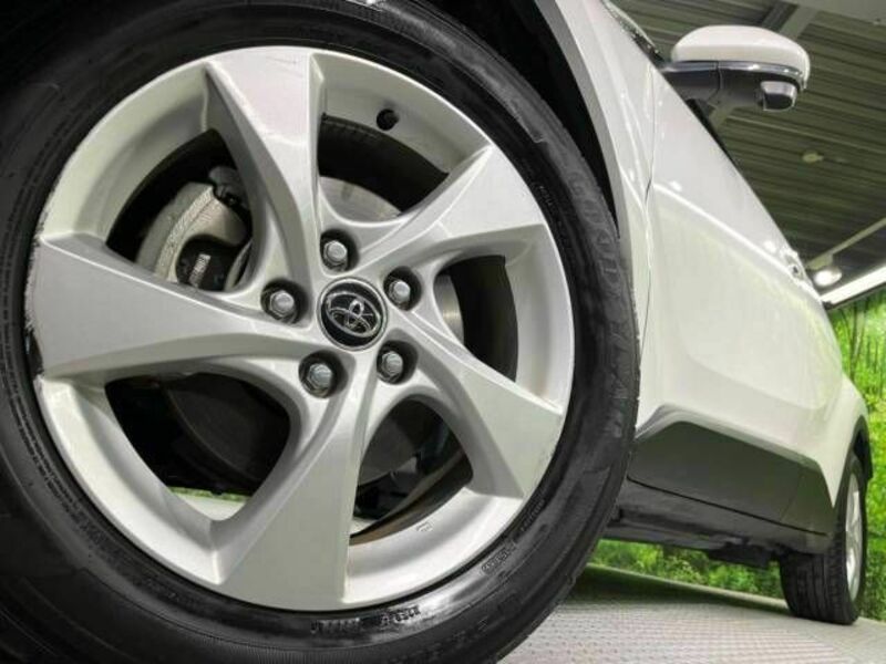 C-HR-12